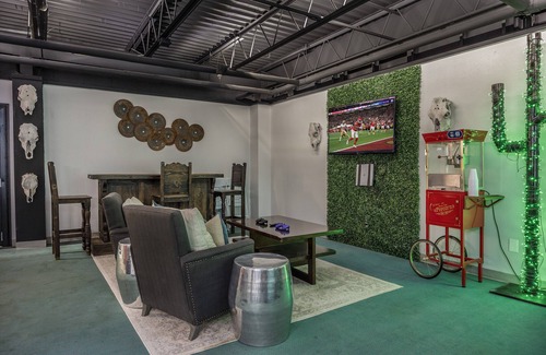 Amarillo Hotel | The Cactus Cove Inn and Suites
