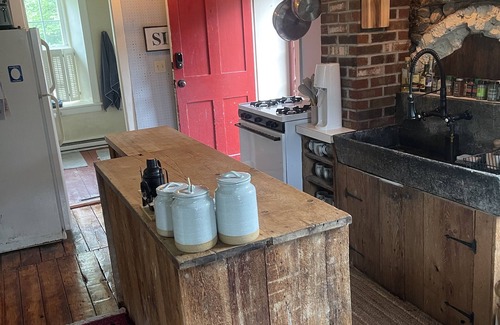Rockingham Cottage | The Cairn, 1840s Cozy Stone Cottage, Pet Friendly