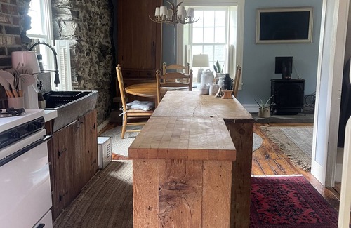 Rockingham Cottage | The Cairn, 1840s Cozy Stone Cottage, Pet Friendly