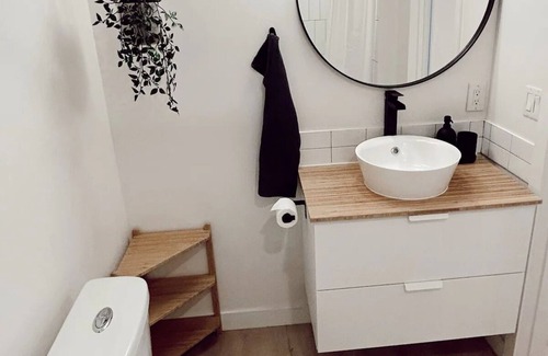 Fort St. John House | The California Suite