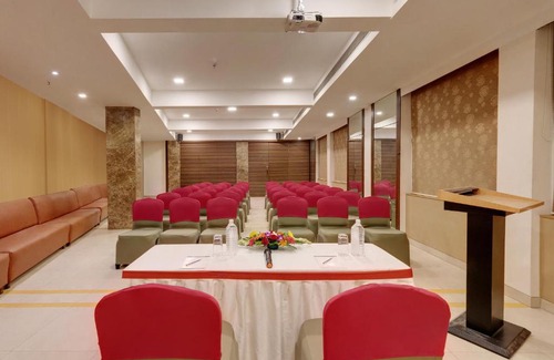 Powai Hotel | The Caliph Hotel, Mumbai Near Powai Lake
