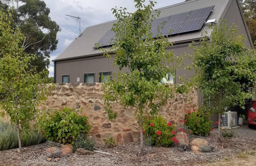 Basalt House | The Capannone, a one BR country cottage. Perfect getaway.