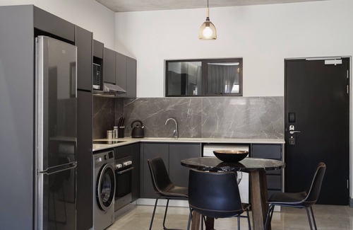 Greater Johannesburg Metropolitan Area Hotel | The Capital Melrose