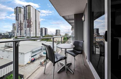 South Brisbane Apartment | The Capitol Apartments