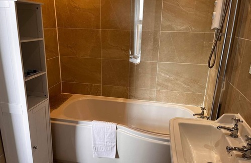 Staithes Hotel | The Captain Cook Inn