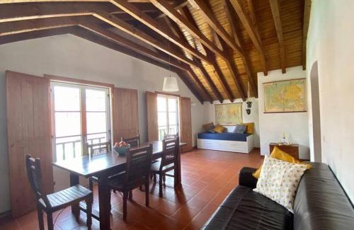 Sesimbra Apartment | The Captain’s House - 2min walking from the beach