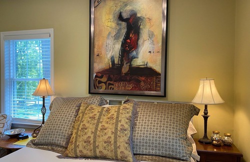 Aiken Bed & Breakfast | The Cardinal Room
