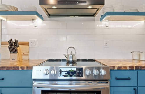 Groesbeck House | The Caretaker's Cottagen