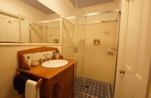 Pokolbin Hotel | The Carriages Boutique Hotel and Vineyard