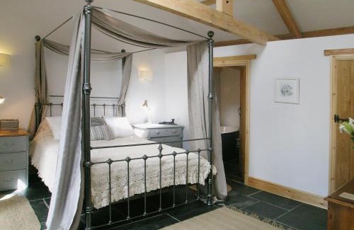 Hartland House | The Cart House - Hnnh