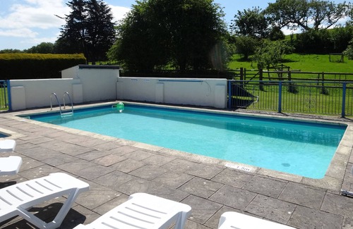 Westleigh Cottage | THE CART LINHAY, pet friendly, with pool in Bideford