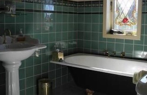 Robertson Bed & Breakfast | The Castle Bed and Breakfast at Robertson