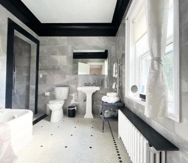Port Dover Hotel | The Castle