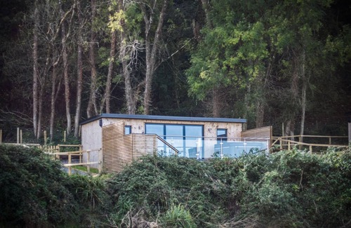 Llangennith Ski Chalet | The Caswell Bay Hide Out - 1 Bed Cabin - Landimore