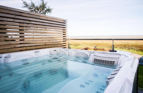 Llangennith Apartment | The Caswell Bay Hide Out - 1 Bed Cabin - Landimore