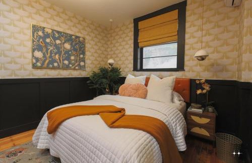 Downtown El Paso Apartment | The Cat's Meow Apt 1 Sunset Heights