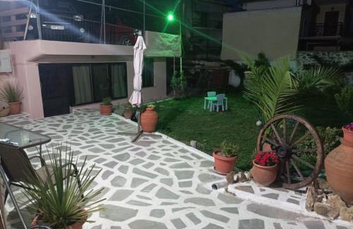 Makri House | The cave of Cyclops