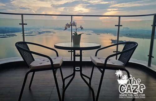 Central District Condo | "THE CAZE" Seaview homestay Country Garden, Danga Bay (Facing Singapore Land)