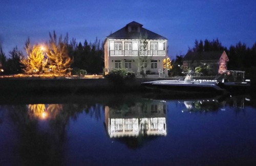South Seas Estates Condo | The Cedar Canalfront Penthouse