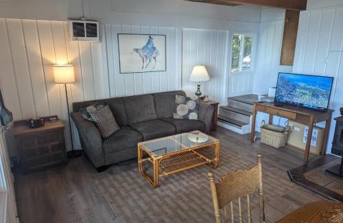 Otter Rock House | The Cedar House