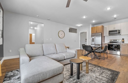 The Gulch Apartment | The Celebrity Suite The Gulch