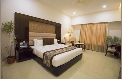 Bhopal Hotel | The Celestial Park