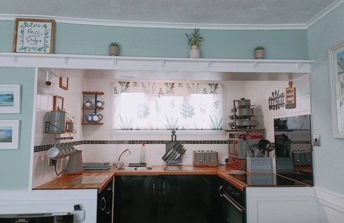 Chapel Saint Leonards Cottage | The Chalet