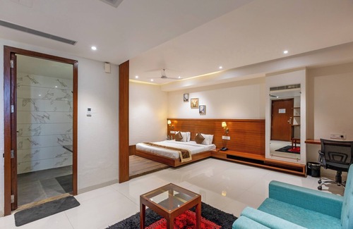 Indore Hotel | THE CHANDRA LEELA