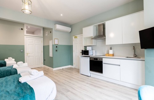 Brownswood Hotel | The Chapter Hotels - Finsbury Park