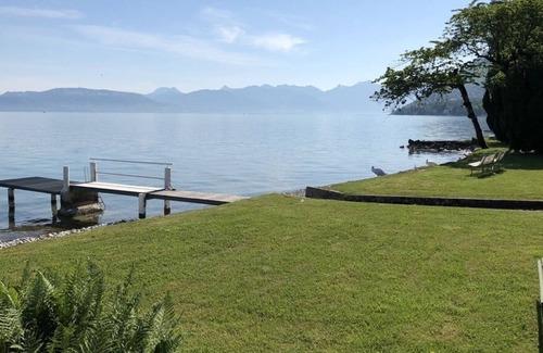 Lugrin Apartment | The charm of a castle by the lake