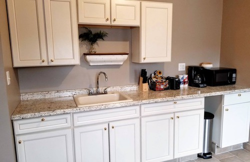 Near Eastside Apartment | The Charming downtown Indianapolis apartment