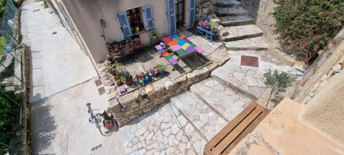 Ville-di-Paraso House | The Charming House by 1722