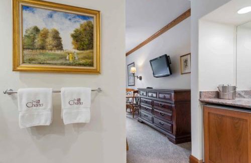 Beaver Creek Hotel | The Charter at Beaver Creek E045