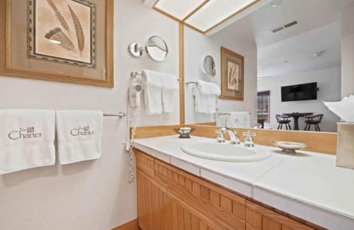 Beaver Creek Hotel | The Charter at Beaver Creek E445