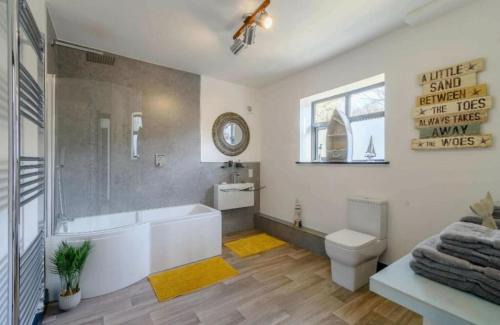 Matlock Bath Apartment | The Chatsworth Sleeps 6 King Size Beds