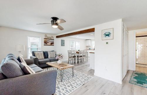 Garden City House | The Cheeky Crab - Whole House