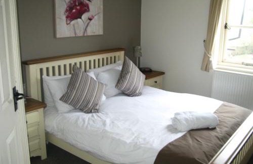 Cassington Hotel | The Chequers Inn