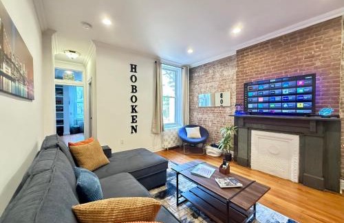 Hoboken Apartment | The Chill Spot - Great Location 15 Minutes to NYC