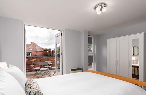 Chorlton-cum-Hardy Apartment | The Chorlton- Luxury Stay In The Heart Of Chorlton