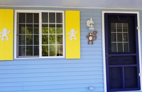 Mears Cottage | THE CHUNKY MONKEY COTTAGE DUNE VACATION IN SILVER LAKE MICHIGAN 3BED/2BATH