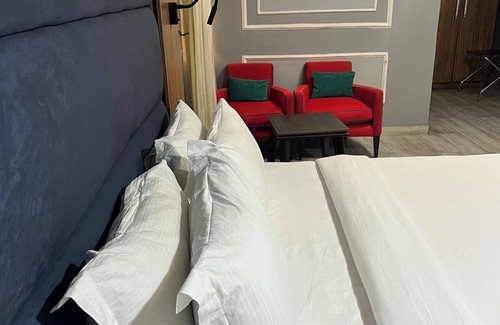 Ikeja Hotel | The Classio Hotel by House J