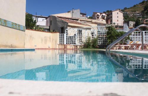 Gallodoro House | The Clock Houses Borgo Gallodoro