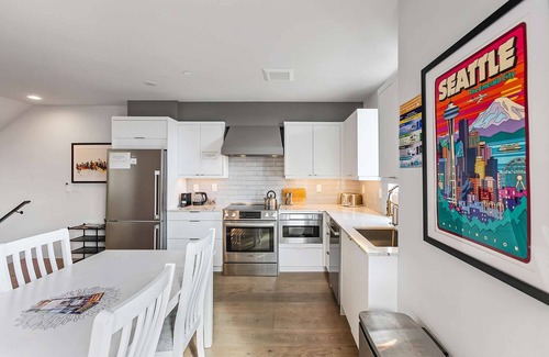 East Queen Anne Apartment | The Clock Tower Sweet Suite