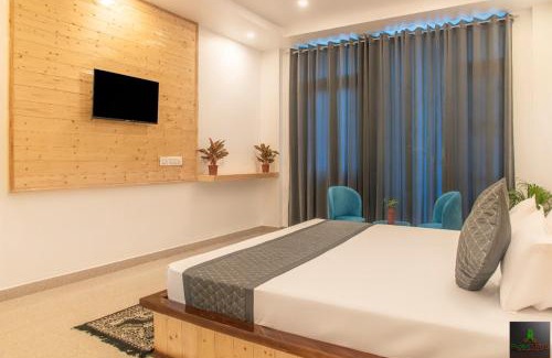 Dharampur Hotel | The Cloud berry stays