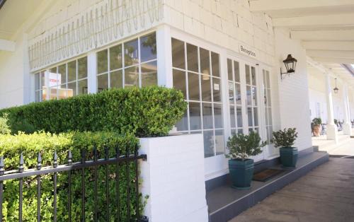 Wagga Wagga Hotel | The Club Motel and Apartments