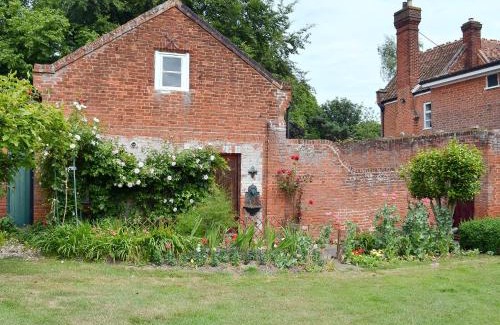 Falkenham House | The Coach House