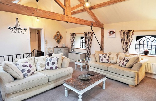 Wirksworth Cottage | THE COACH HOUSE, pet friendly, with a garden in Wirksworth