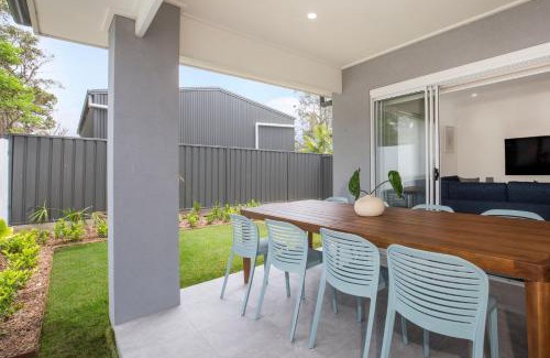 Callala Bay House | The Coast Beach - Pet Friendly - 2 Mins Walk to Bay