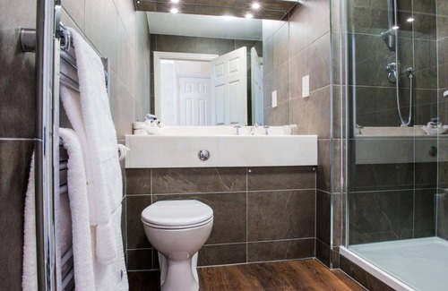 Coychurch Hotel | The Coed-Y-Mwstwr Hotel