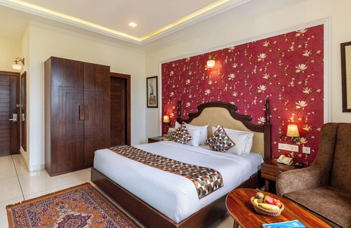 Shavri Colony Hotel | The Colonial Hotel Lake View Rooms